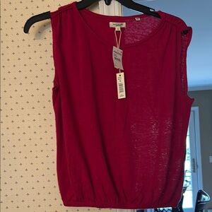 Max studio Women's cranberry Sleeveless Top with ribbed bottom.